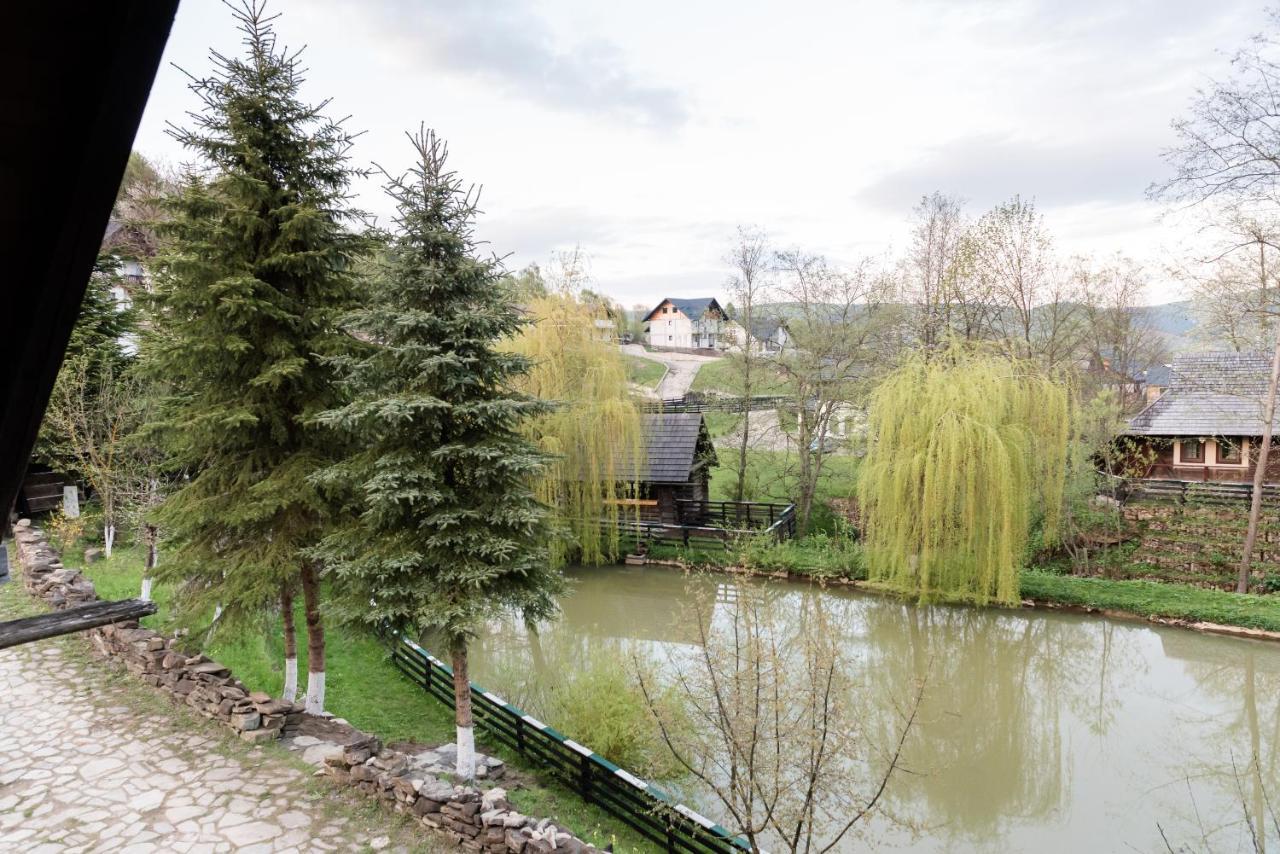 Pensiunea Casa Bunicilor Mînăstirea Humorului 外观 照片